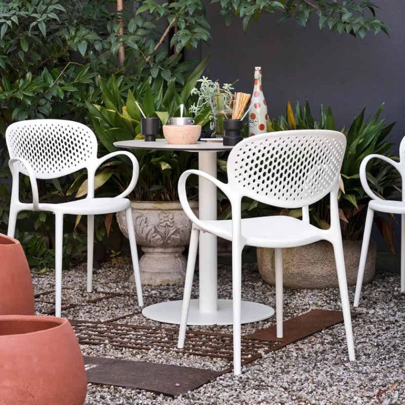 Abby Connubia® Fauteuil de jardin empilable en polypropylène recyclé avec dossier microperforé> Chaise De Jardin|Fauteuil De Jardin