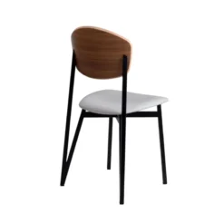Carrier Artémis ® Chaise design française assise en synthétique, dossier bois et pieds en métal><noscript><img width=