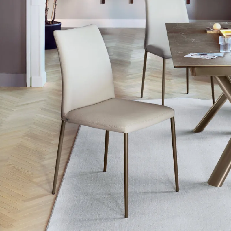 Atlas Connubia© Chaise contemporaine en simili avec dossier flexible> Chaise De Salle à Manger