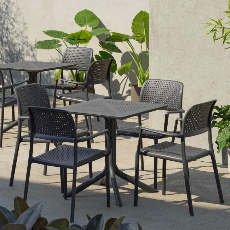 Clip Petite table de jardin carrée en polypropylène> Table De Jardin