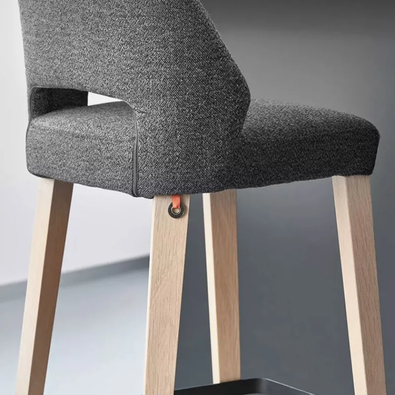 Mobitec Lena ® Tabouret snack scandinave en tissu et bois avec dossier ajouré> Tabouret Snack (assise +/- 65 Cm)|Tabouret De Bar (assise +/- 80 Cm)