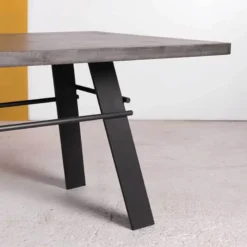 Neoh Opale Table design en béton ciré pieds métal made in France><noscript><img width=