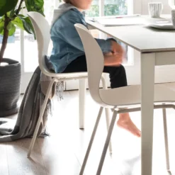 OPS ! Connubia© Chaise italienne empilable en polypropylène avec pieds en métal><noscript><img width=