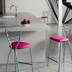 Carrier Romance ® Tabouret snack contemporain en synthétique et métal> Tabouret Snack (assise +/- 65 Cm)|Tabouret De Bar (assise +/- 80 Cm)