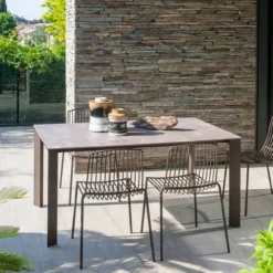 Altacom Sirocco Table de jardin moderne en stratifié et métal> Table De Jardin