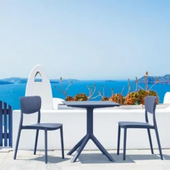 Sky Petite table de jardin carrée en résine> Table De Jardin