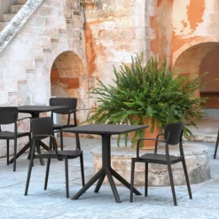 Sky Petite table de jardin carrée en résine><noscript><img width=