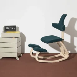 Varier ThatSit ® Chaise de bureau ergonomique à bascule en tissu et bois><noscript><img width=