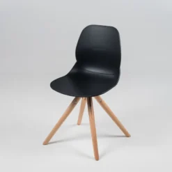 VictoireChaise design en polypropylène noir avec pieds en bois> Chaise De Cuisine|Chaise De Salle à Manger