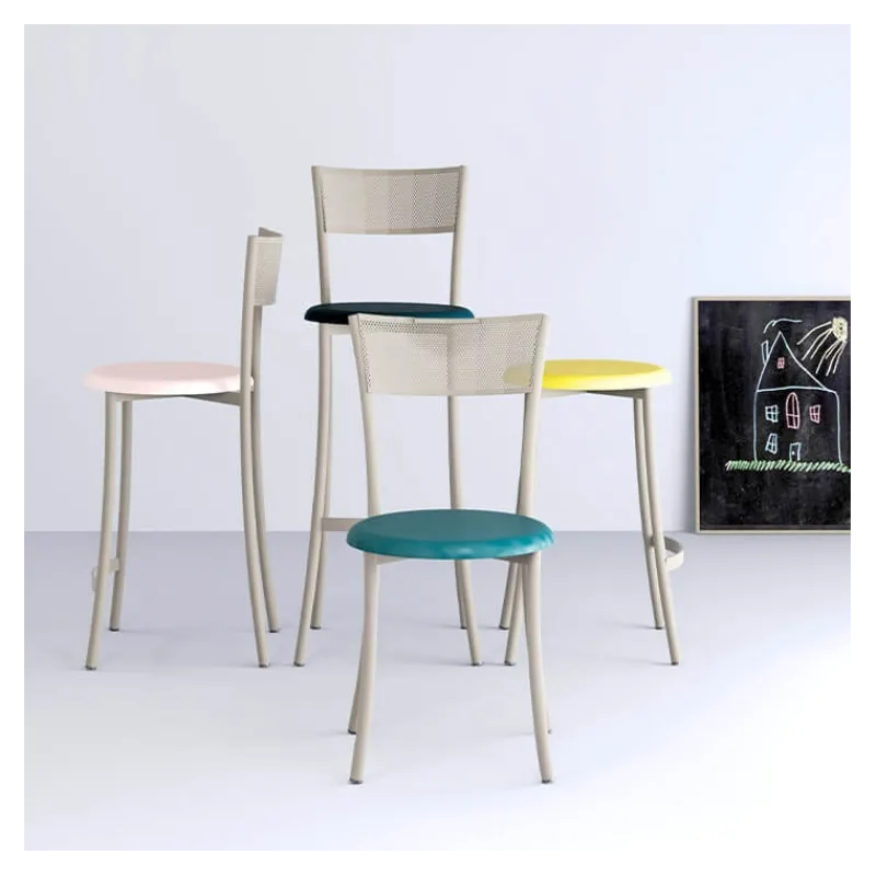 Carrier Wasabi ® Chaise moderne en synthétique et métal dossier ajouré> Chaise De Cuisine